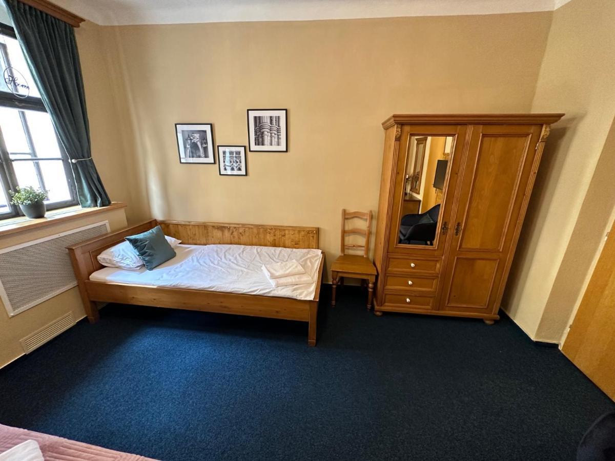 Penzion Hrncir Kutna Hora Room photo